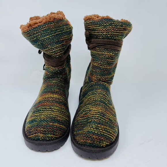Essentials by Muk Luks Womens Boots Sz 9M Brown Knit Water Resistant Boos New - Picture 4 of 7